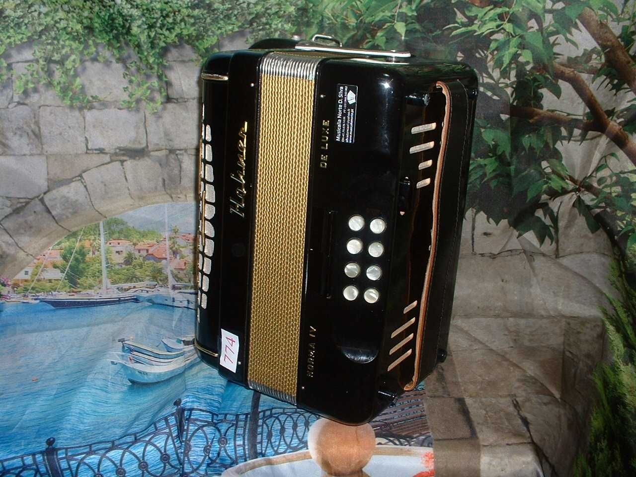 Concertina N, 774