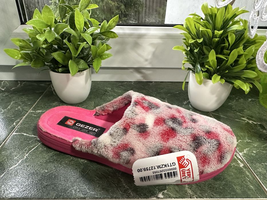 Кімнатні капці Gezer