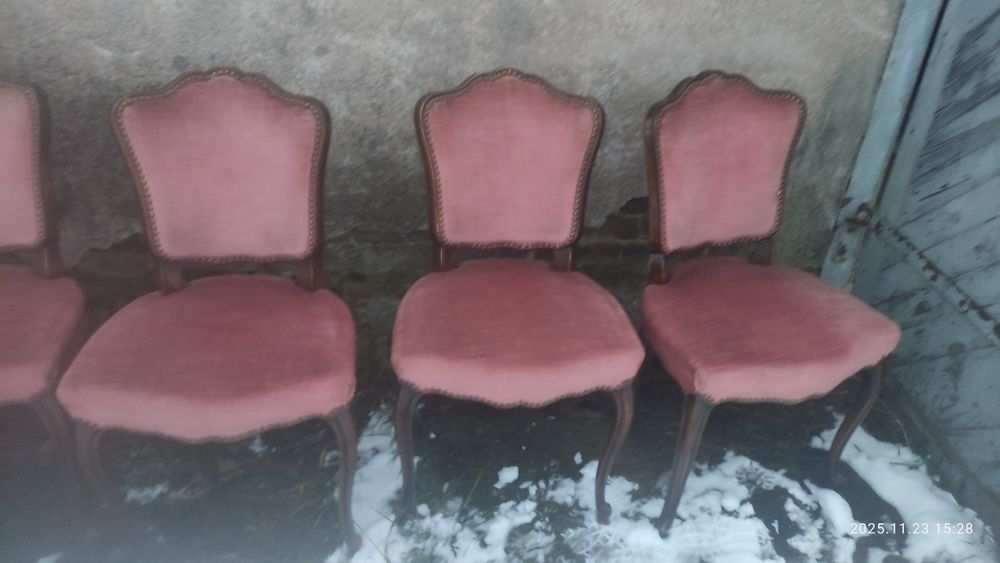 Krzesła dębowe na spręzynach stan bdb Tylko 140 zl