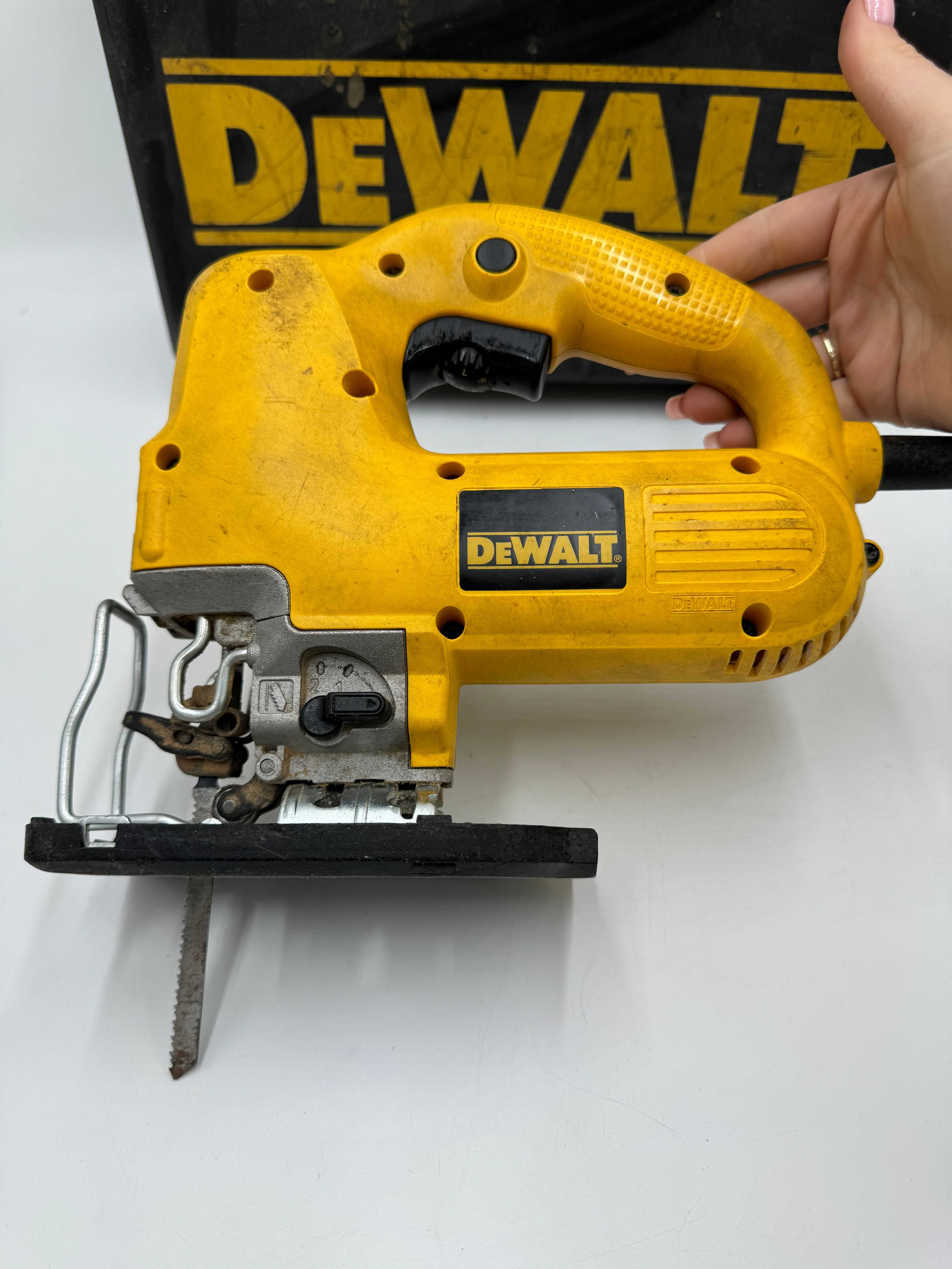 Wyrzynarka 550W 85mm DeWALT DW341K