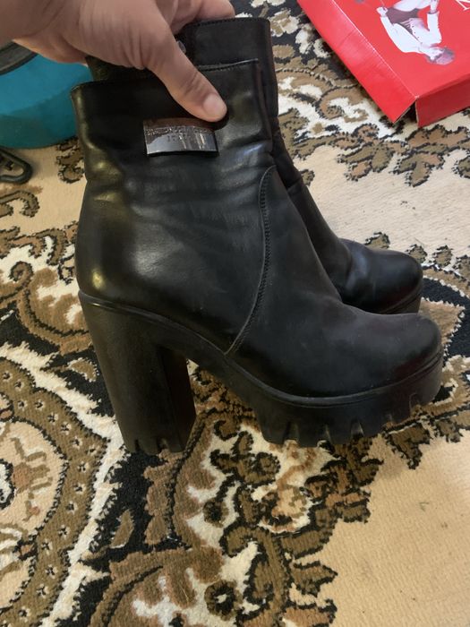 Шкіряні осінні чобітки