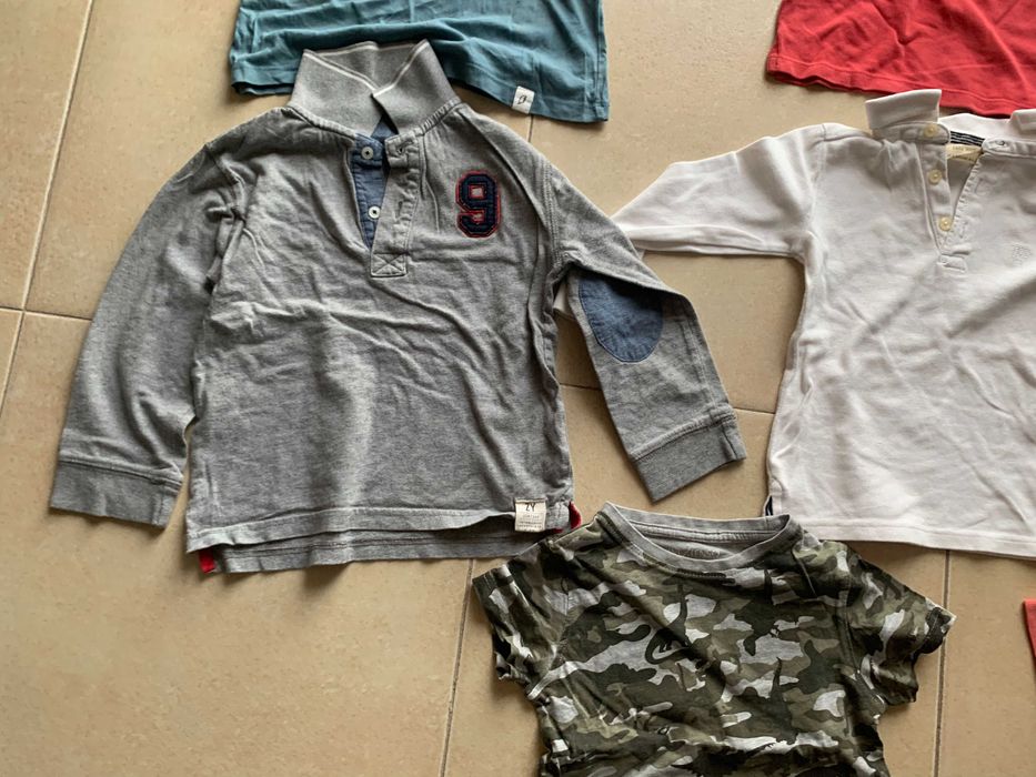 8x - Lote T-shirt | Polos - Tamanho: 4/5 anos - Excelente estado