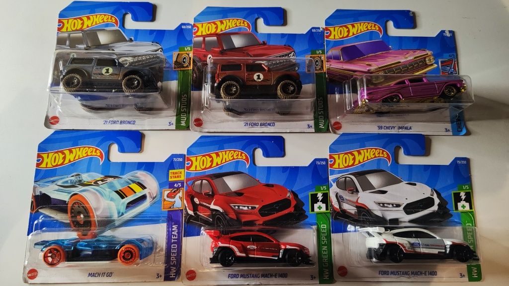 Miniaturas hot wheels 2022