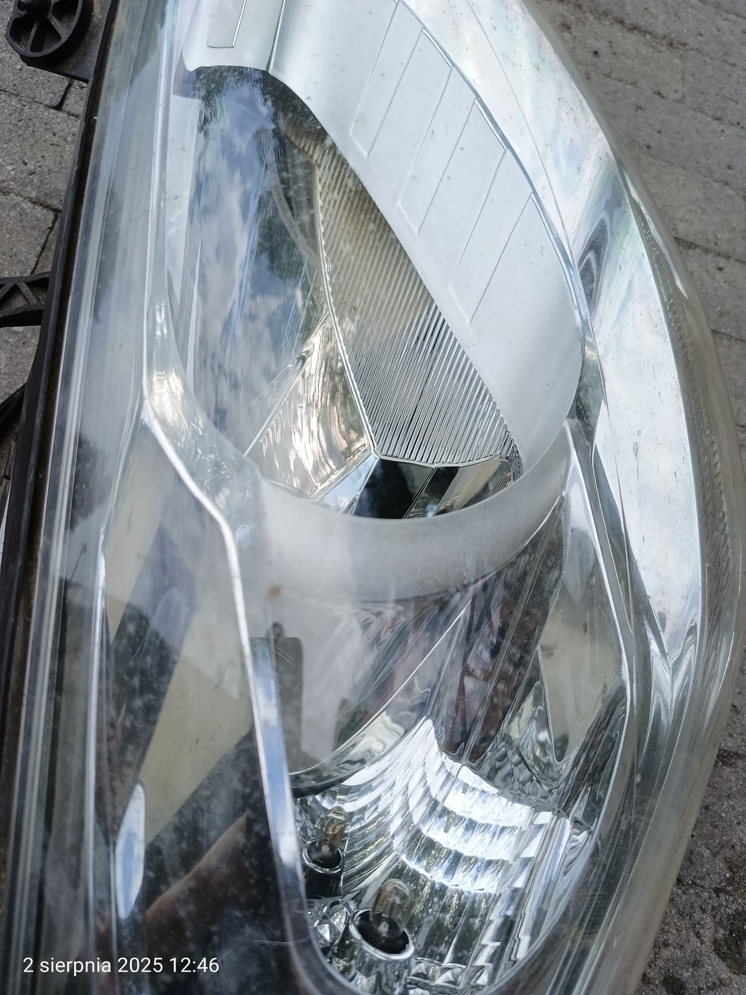 Lampy przód citroen Berlingo 2011r