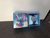 Nowy zegarek Stitch w pudełku