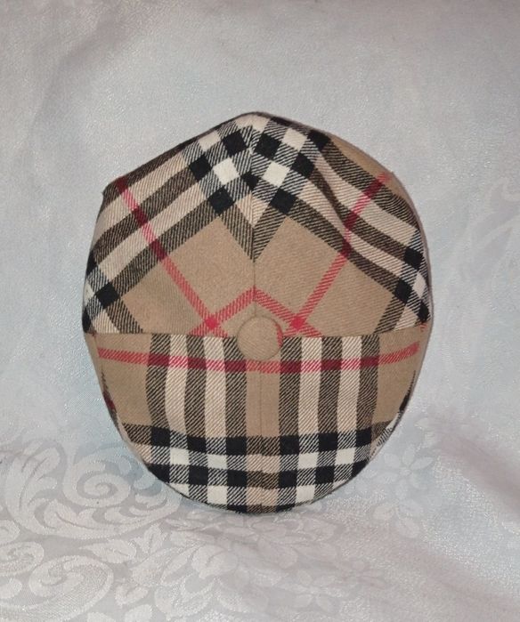 Кепка цвет Burberry р. 56.