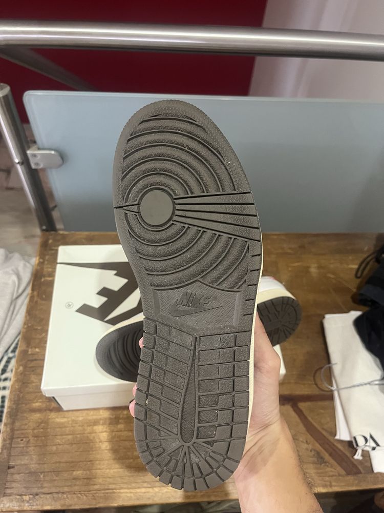 Air Jordan 1 Low Travis Scott ‘Reverse Mocha’