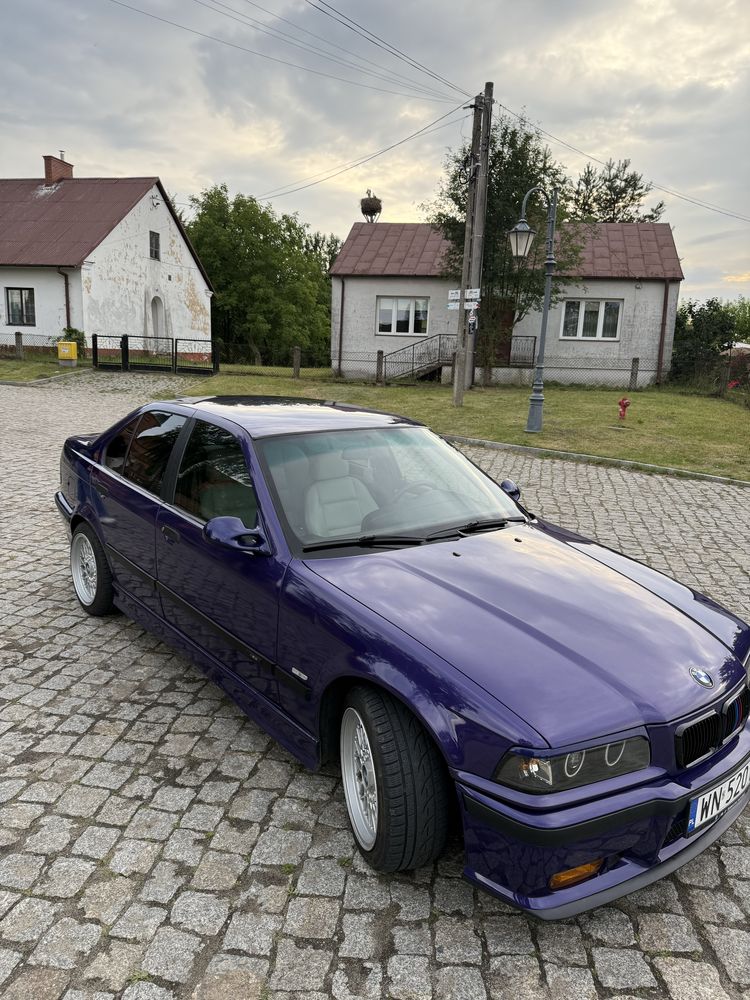 BMW e36 sedan 316, zadbane wnętrze,skóry