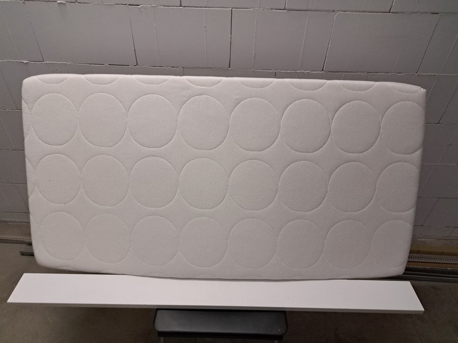 Materac do łóżeczka 120x60 cm. Ikea