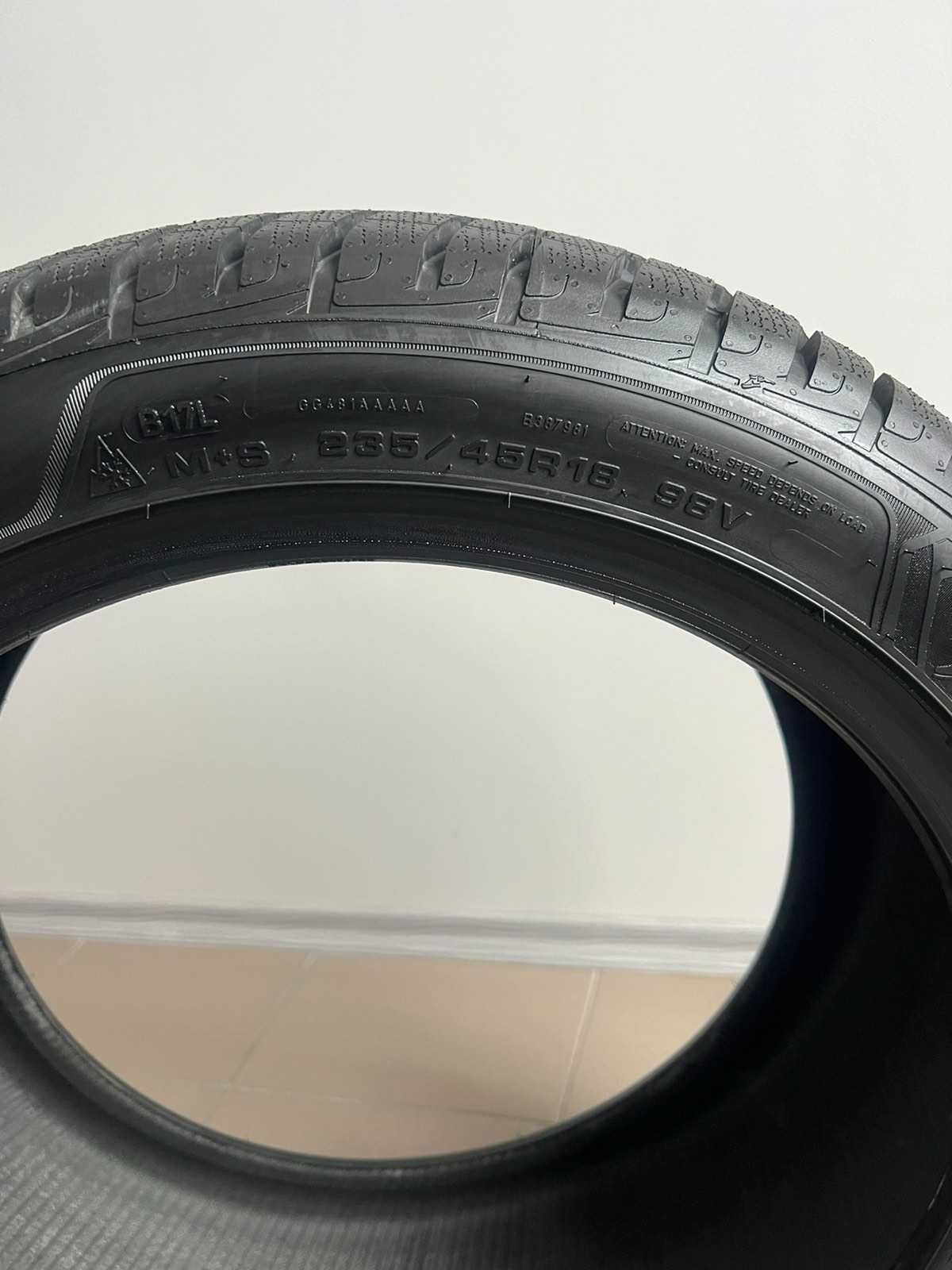 Продам шини б/у 235/45 R18 98V