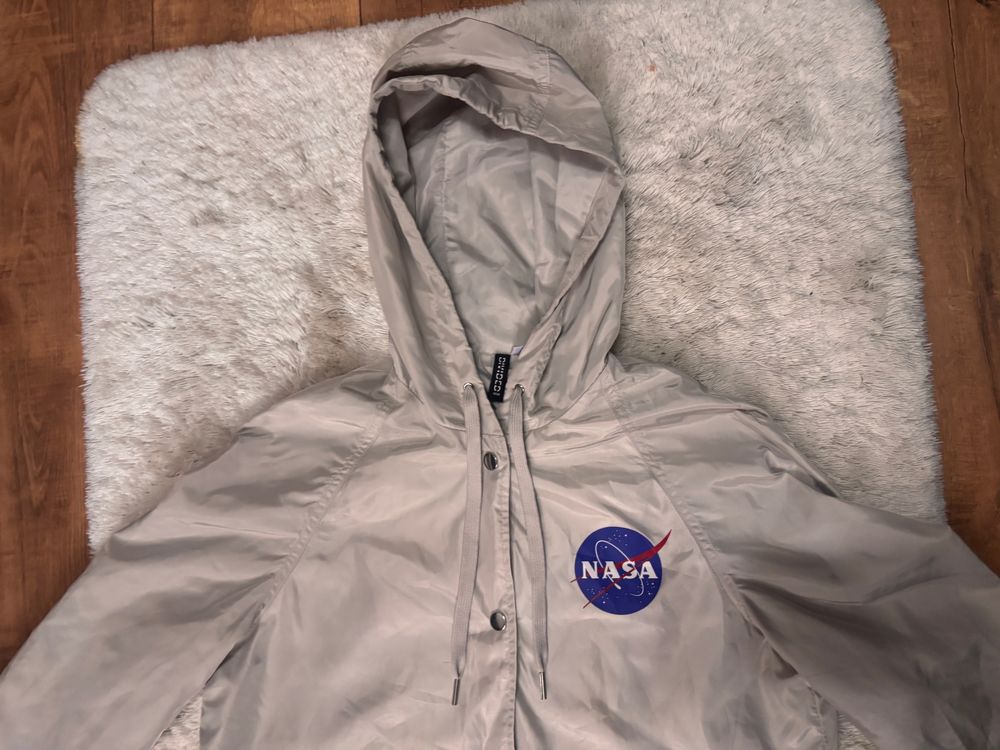 Ortalion wiatrowka Divided H&M Nasa
