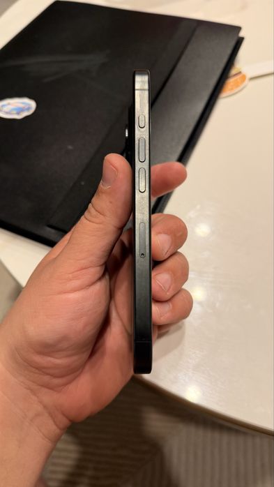 Iphone 15 pro idealny