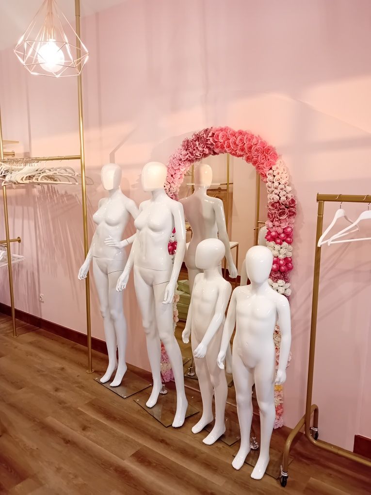Mobiliário para loja de roupa