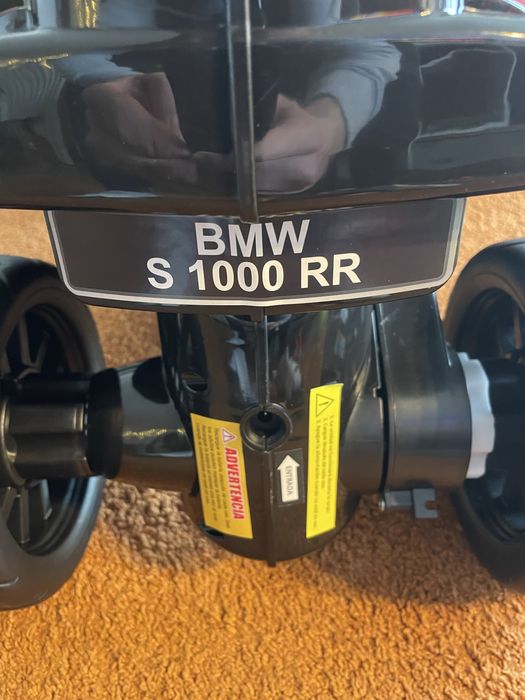 BMW S1000RR criança