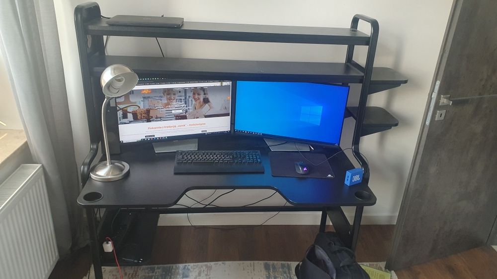 Biurko dla gracza, stacja robocza