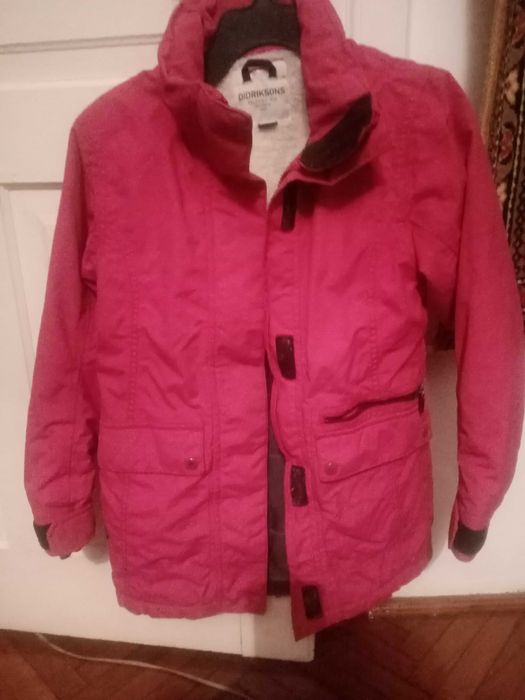 Куртки для дівчинки 10-12років