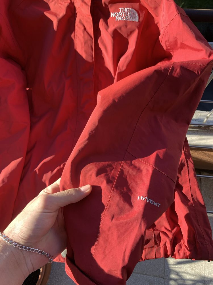 Вітровка The North Face Hyvent Червоного кольору /куртка/пуховик