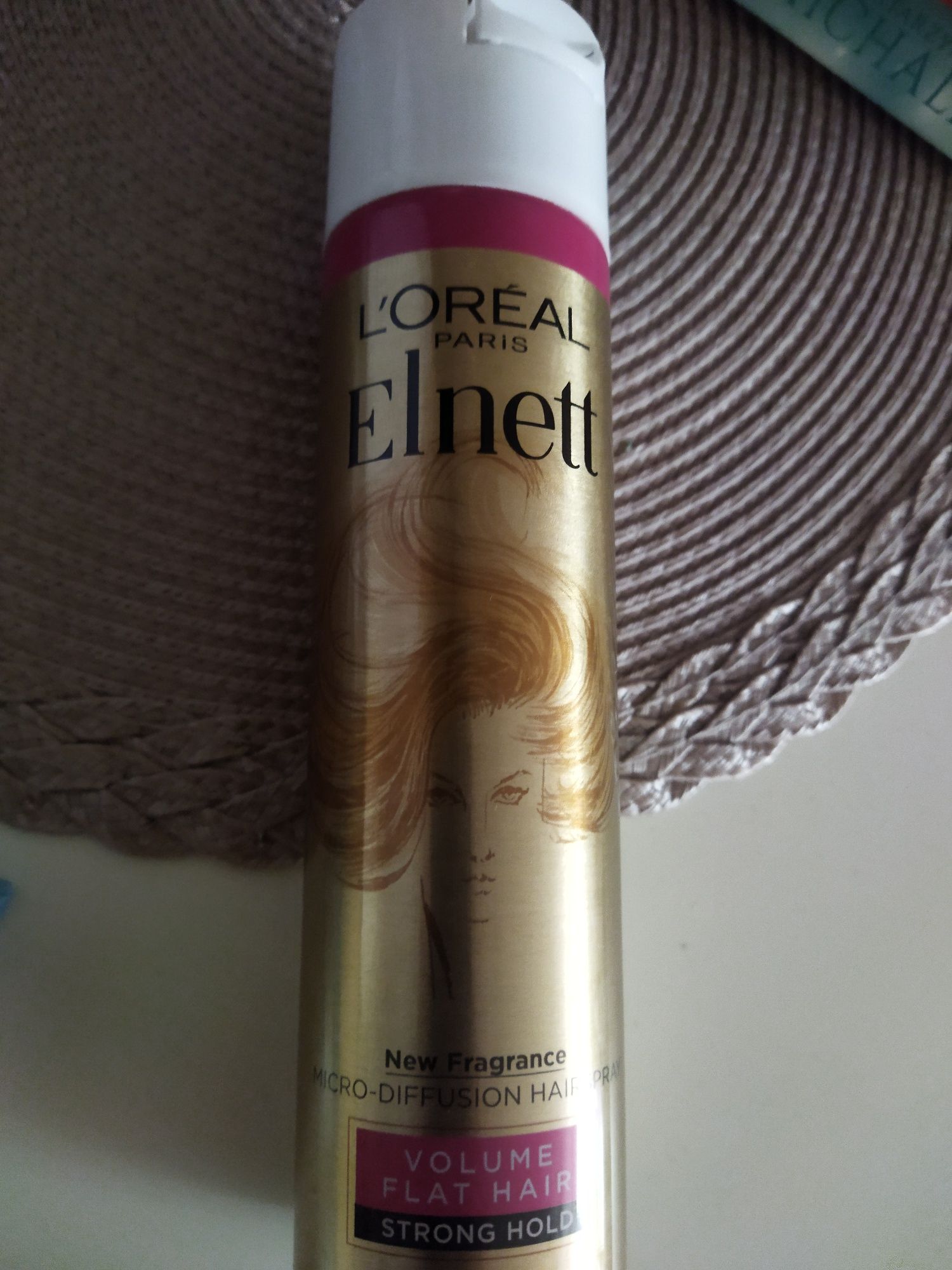 Lakier do włosów Loreal volume