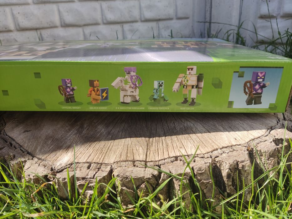 Конструктор 88008  майнкрафт Фортеця Залізного Голема 998 деталей