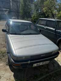 Toyota Corolla  1988 год