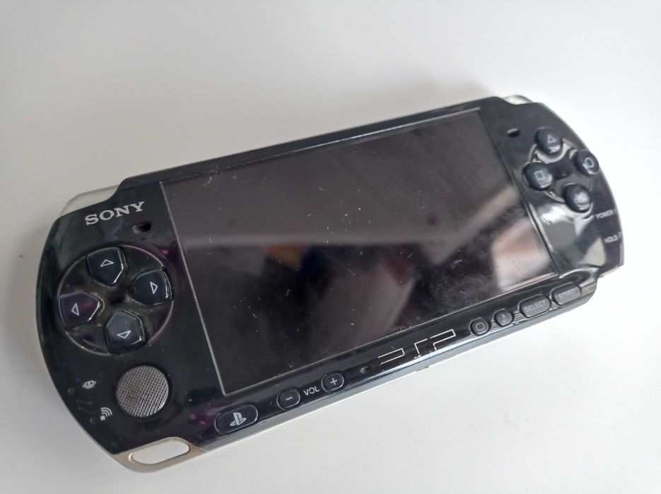 PSP 3004 "chipada" com adaptador micro sd