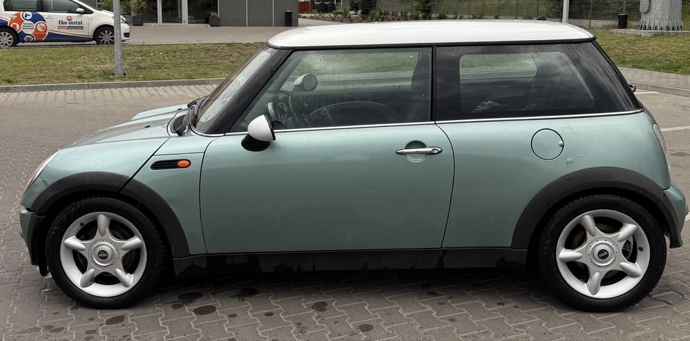 Mini one 1.6 benzyna 2002 rok