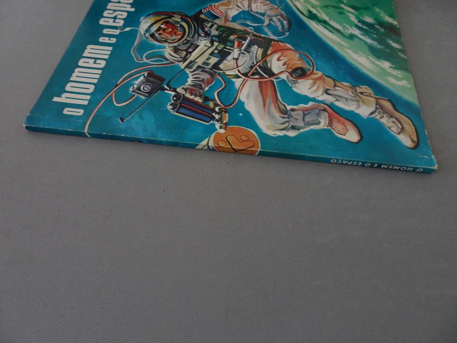 Caderneta de cromos vazia O Homem e o Espaço