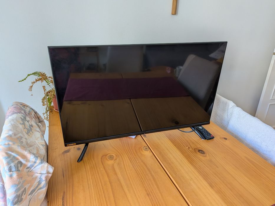 TV LED Kunft 32''