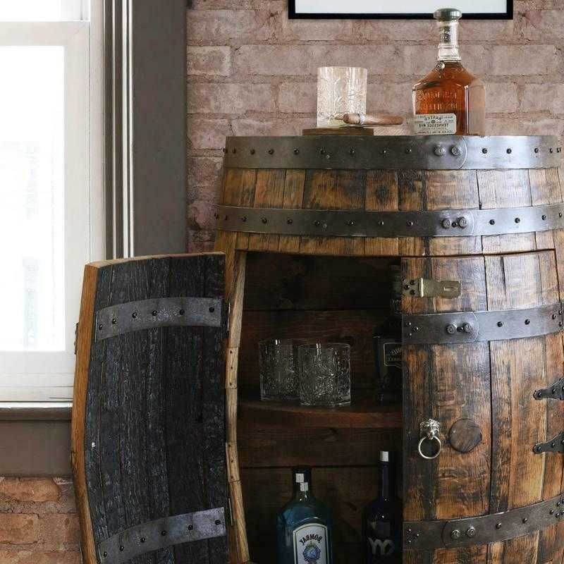 Nowy Dębowy barek, wykonany z beczki po whiskey