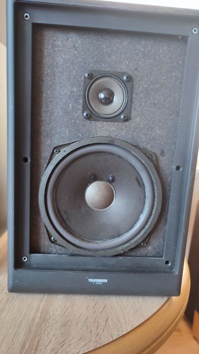 Sprzedam kolumny głośnikowe.Telefunken L 2200.