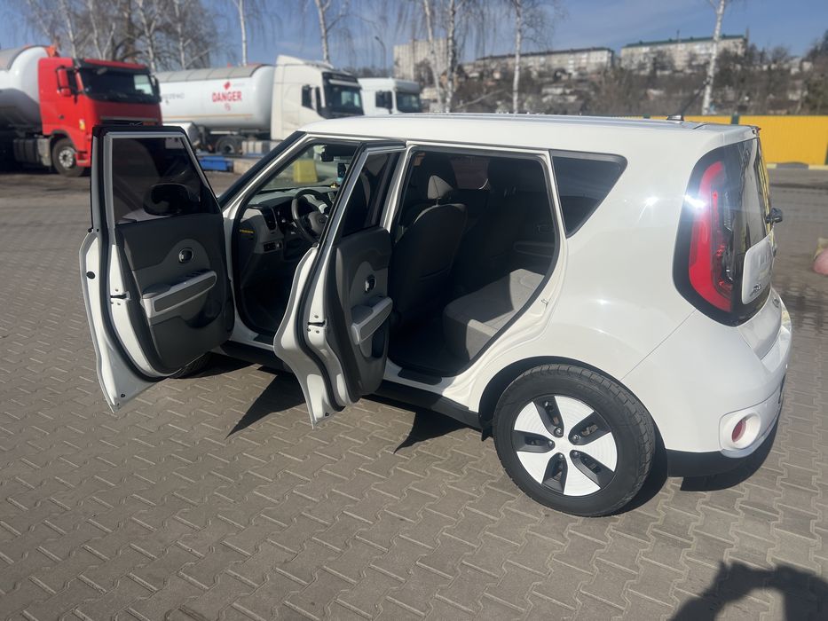 Kia Soul EV 30 kWh