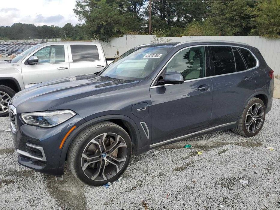 В дорозі BMW X5 08/2021 США бмв ікс 5 гібрид 3.0 повний привід топ