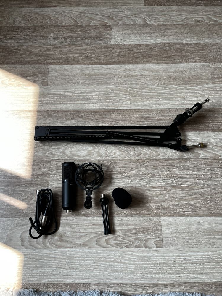 Mikrofon Tascam TM-70 + uchwyt na mikrofon