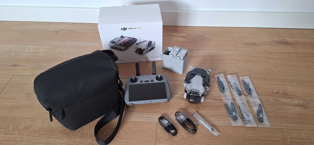 Dji Mini 4 Pro Fly More Combo (jak nowy, wylatane 3.5h)