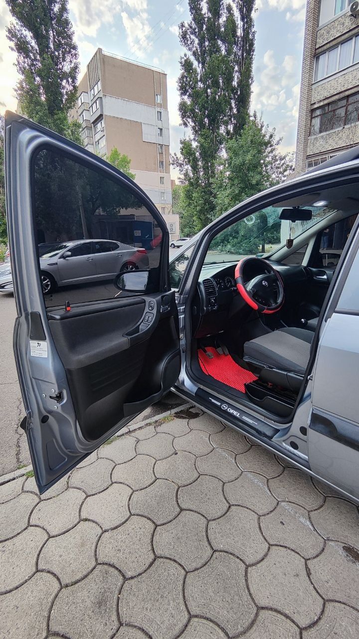 Продам OPEL Zafira