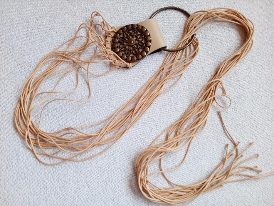 Beżowy pasek damski