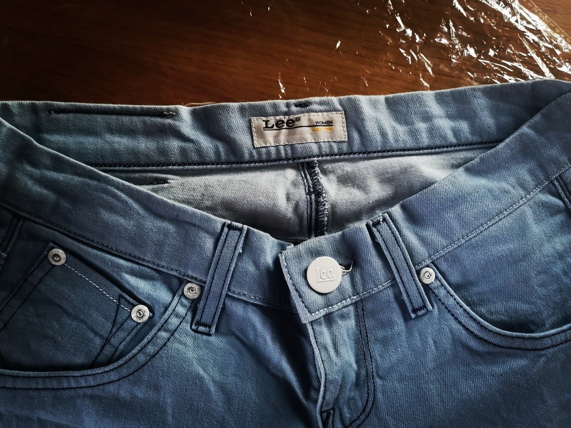 Lee spodnie nowe bez metek jasne jeans markowe W27 L33