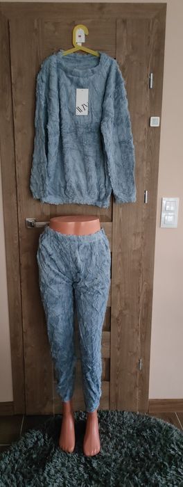 Śliczny, nowy, mięciutki, misiowy  komplet dresowy/piżama , rozmiar m/