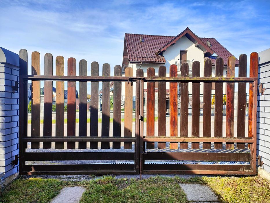 Brama wjazdowa dwuskrzydłowa