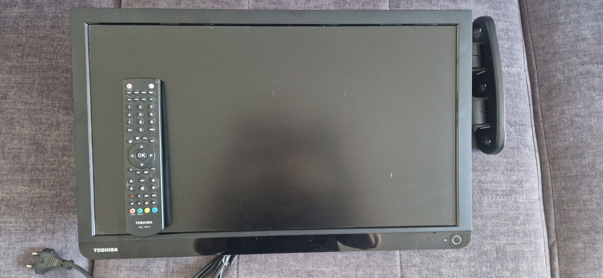 Telewizor Toshiba 21 cali