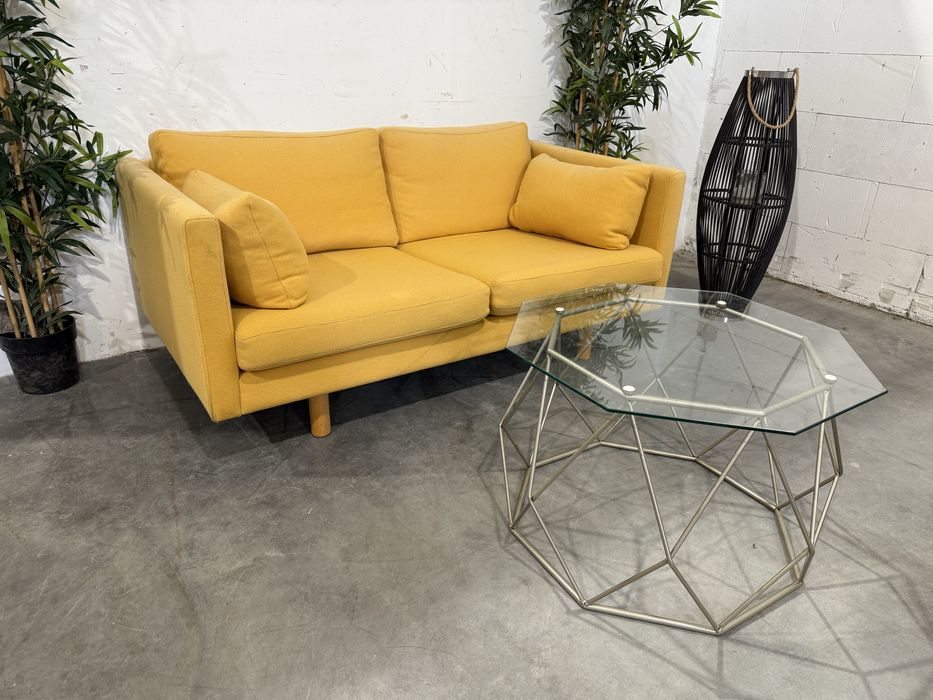 Piękna stylowa sofa dwuosobowa wygodna wysoka jakość dowóz wysyłka