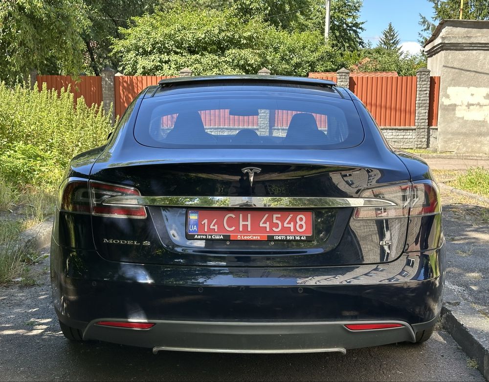 2013 Tesla model S 85 kWh