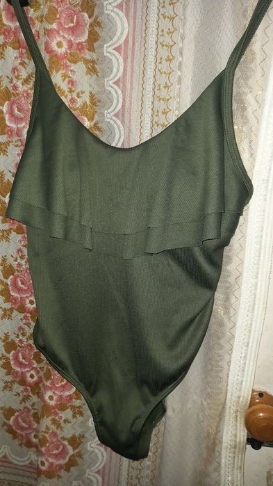 Купальник жіночий суцільний