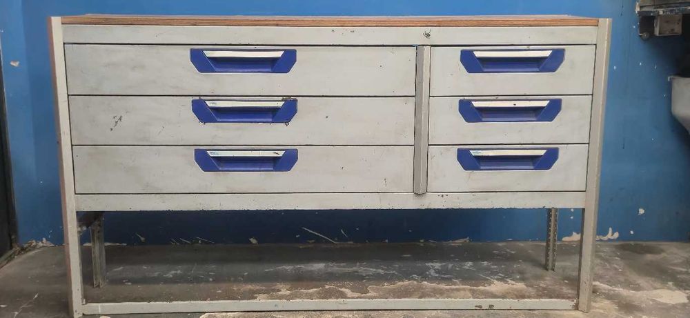 Zabudowa serwisowa do busa sortimo