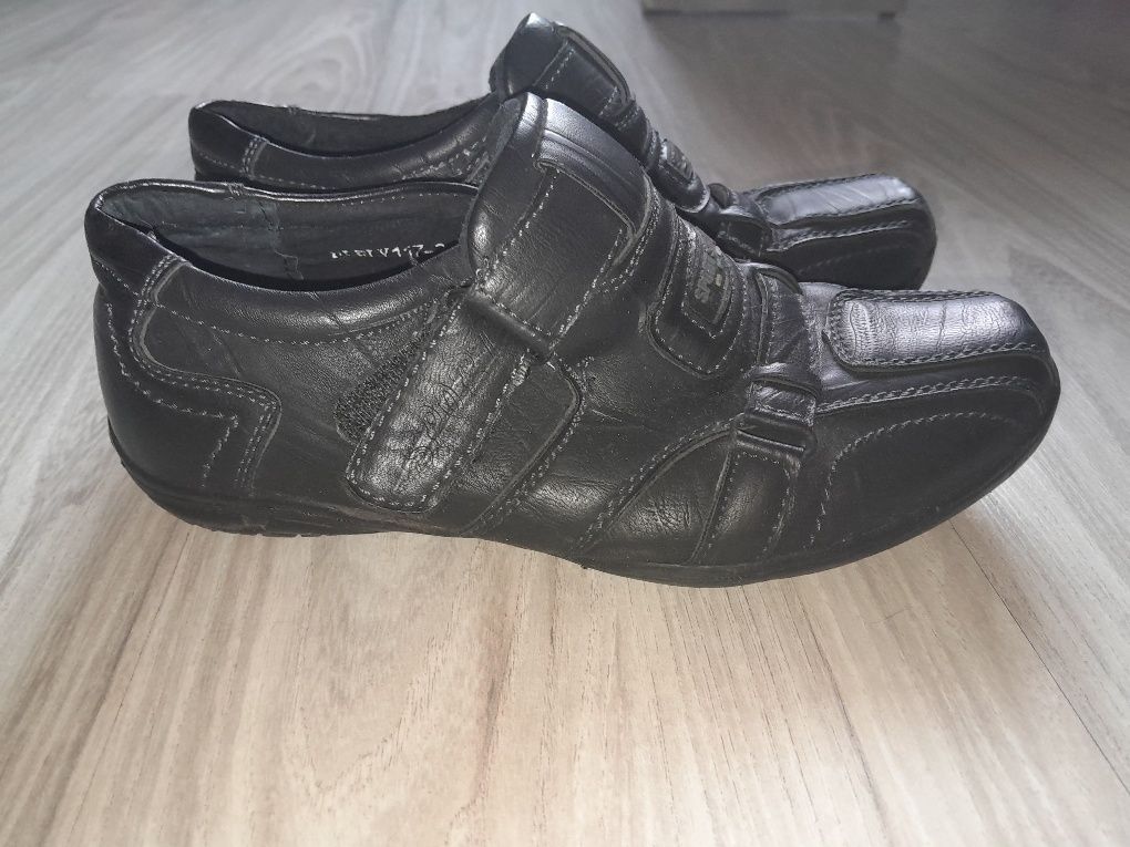 Buty chłopięce jak nowe