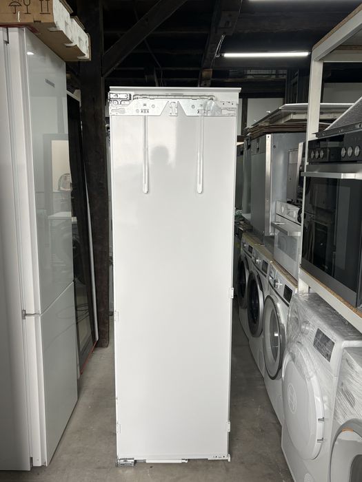 Морозильна камера Miele FNS 37402 i — вбудована, No Frost, Німеччина