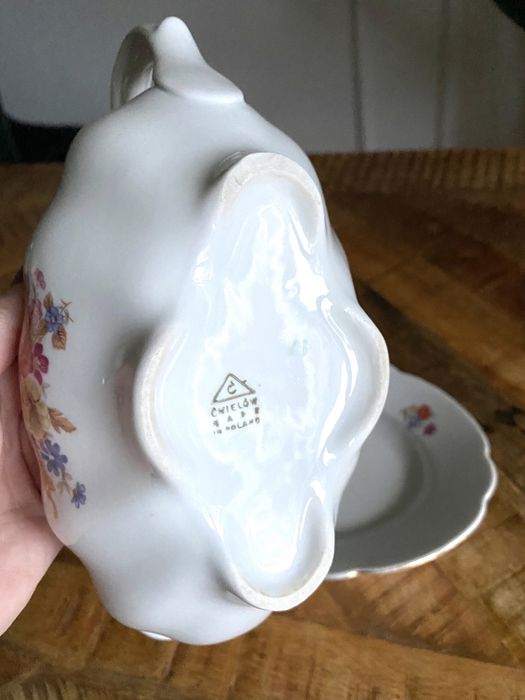 Sosjerka Ćmielów z talerzykiem