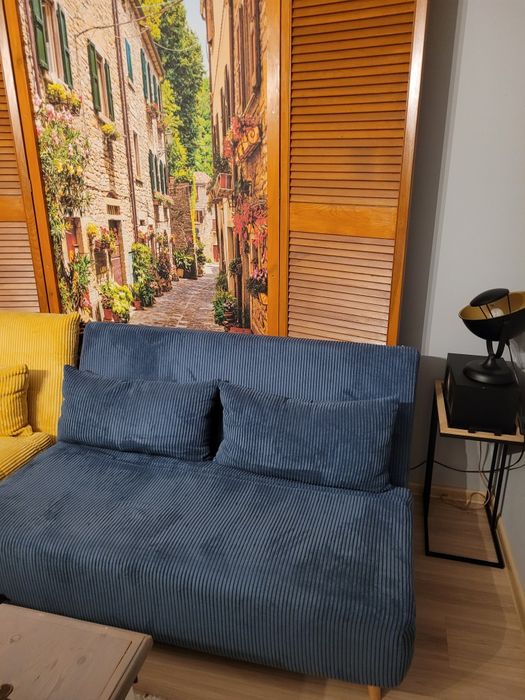 Granatowa sofa Homla