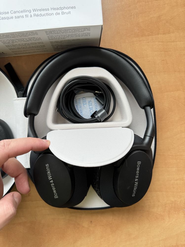Bowers & Wilkins PX 7 S2