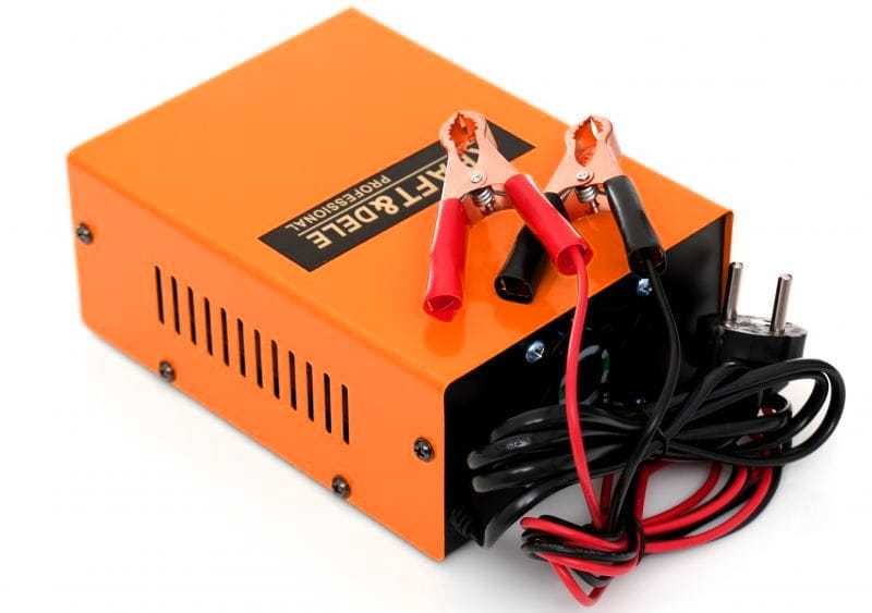 KRAFT&DELE Prostownik Mikroprocesorowy Akumulatorowy 6v / 12v KD1917